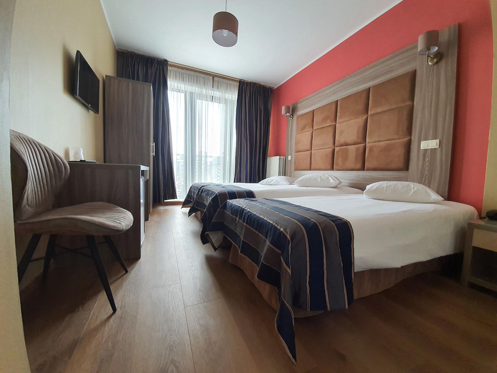 Hotel Midi-Zuid Saint-Gilles Kültér fotó