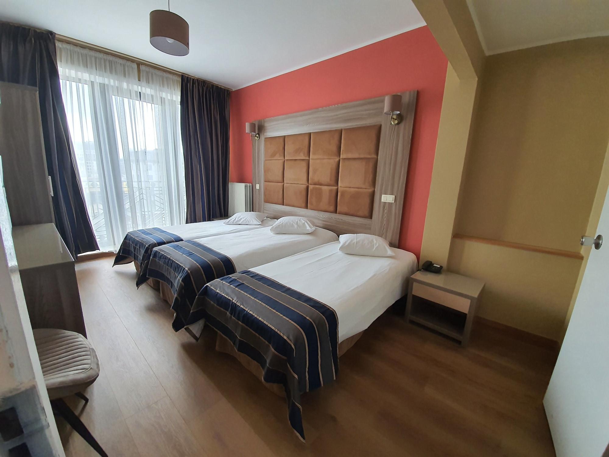 Hotel Midi-Zuid Saint-Gilles Kültér fotó