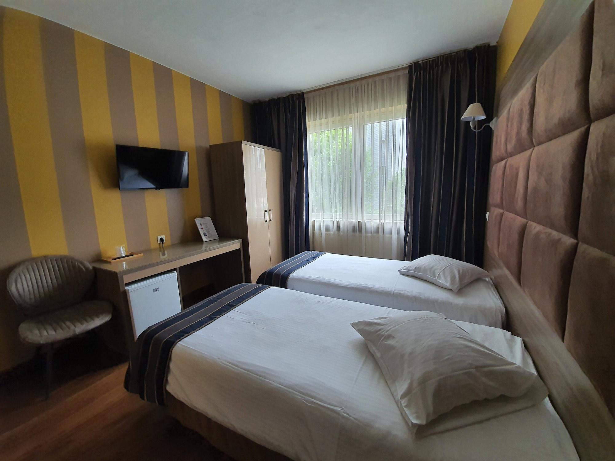 Hotel Midi-Zuid Saint-Gilles Kültér fotó