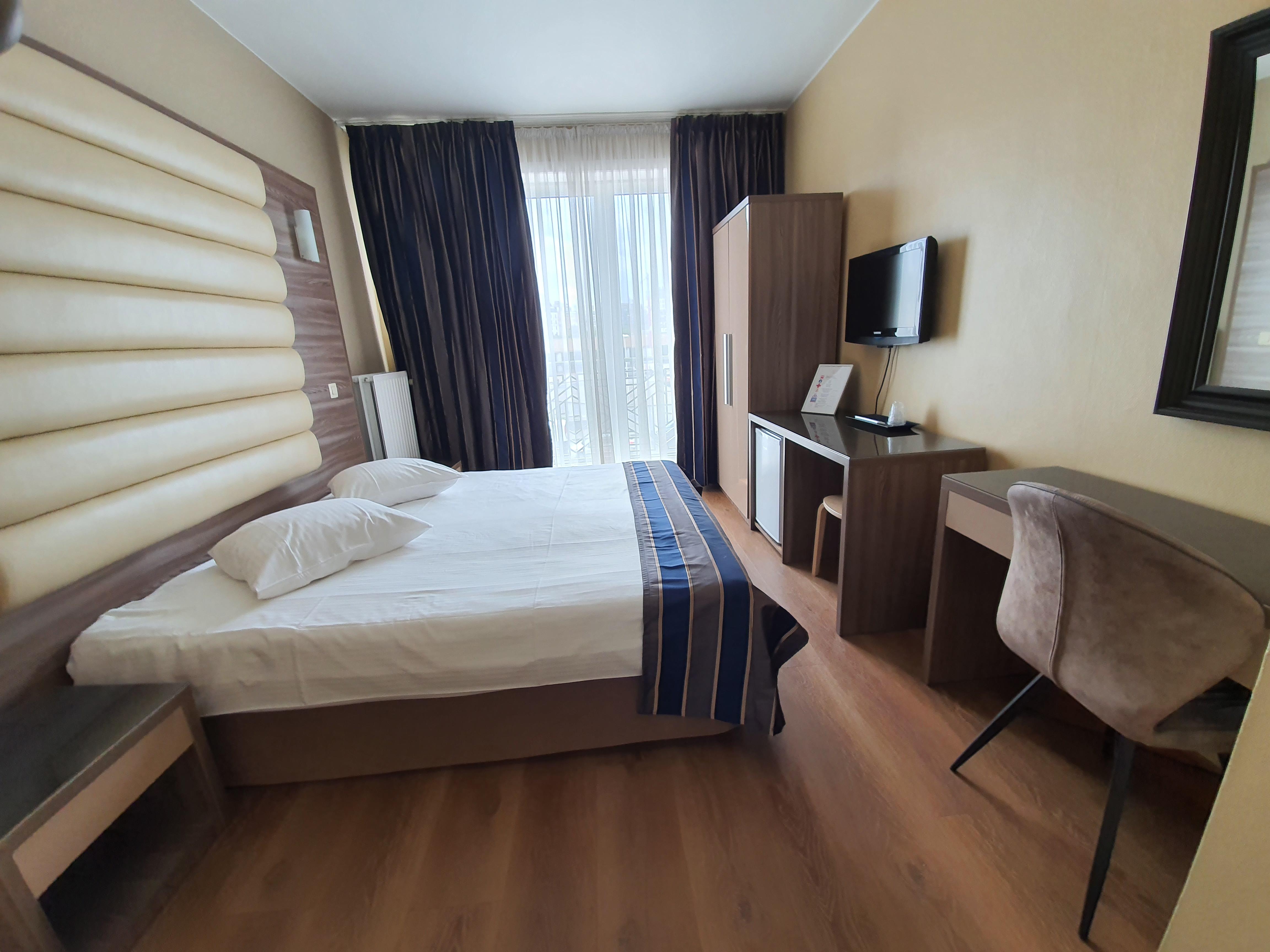 Hotel Midi-Zuid Saint-Gilles Kültér fotó