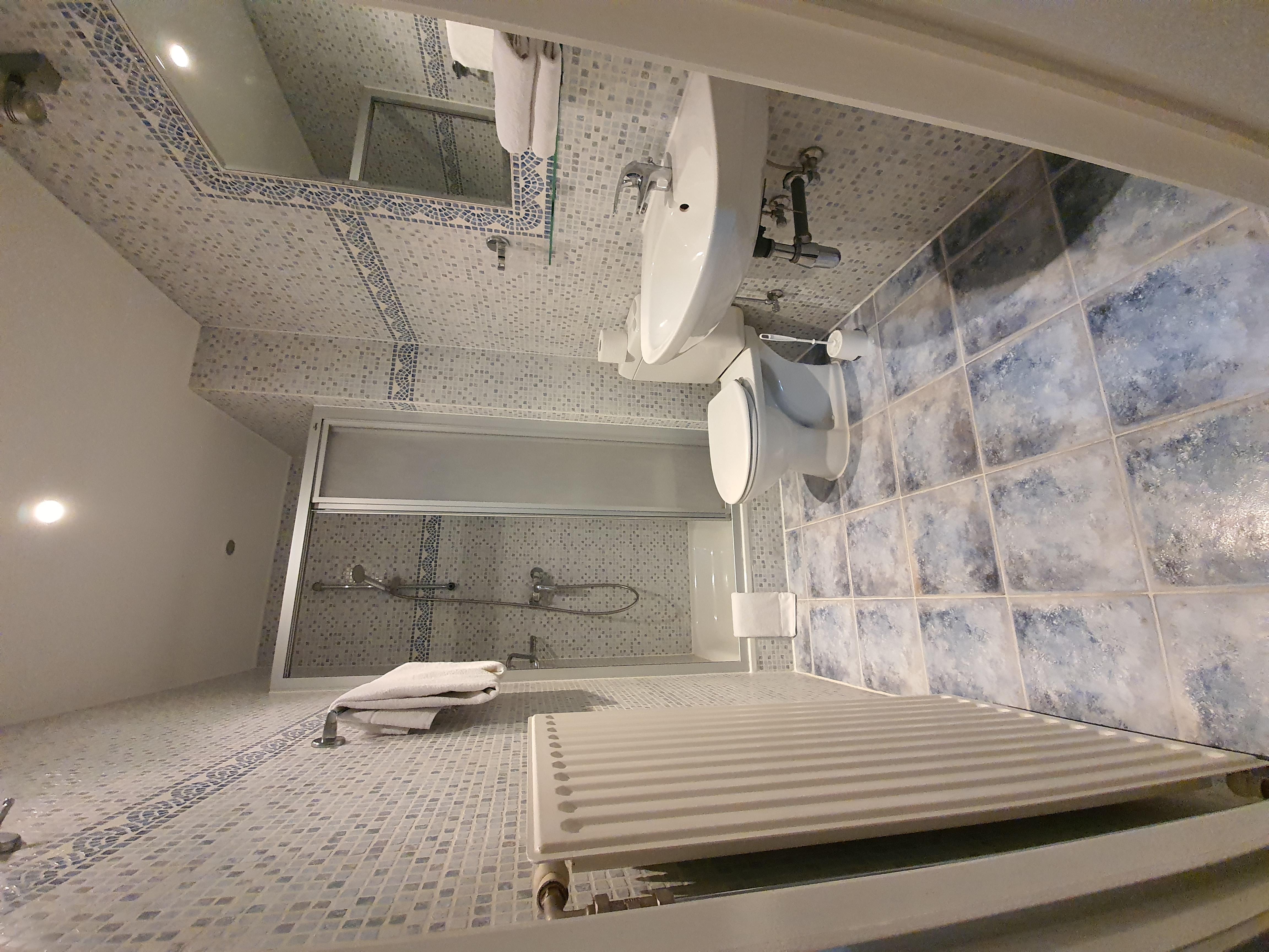 Hotel Midi-Zuid Saint-Gilles Kültér fotó