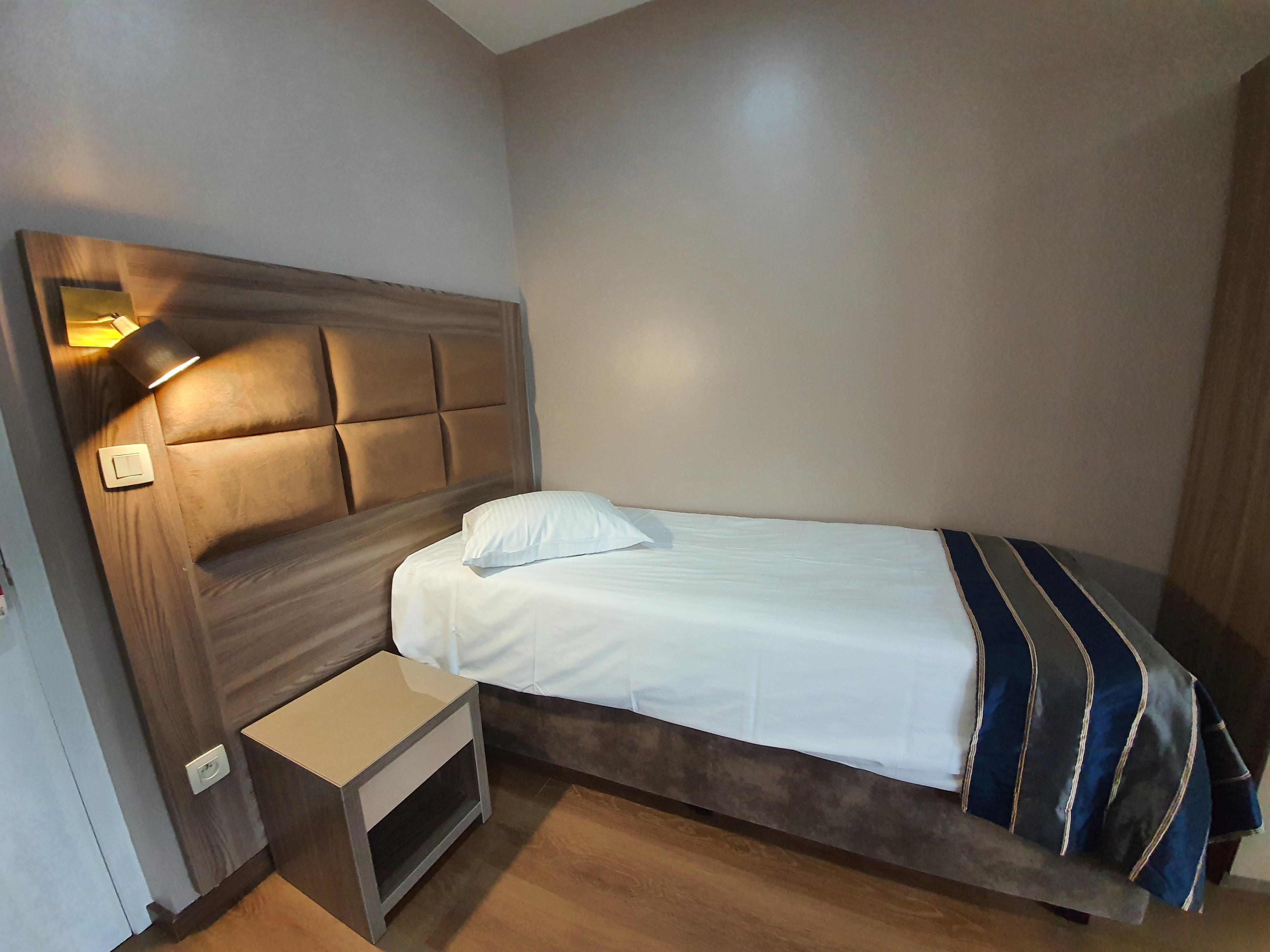 Hotel Midi-Zuid Saint-Gilles Kültér fotó
