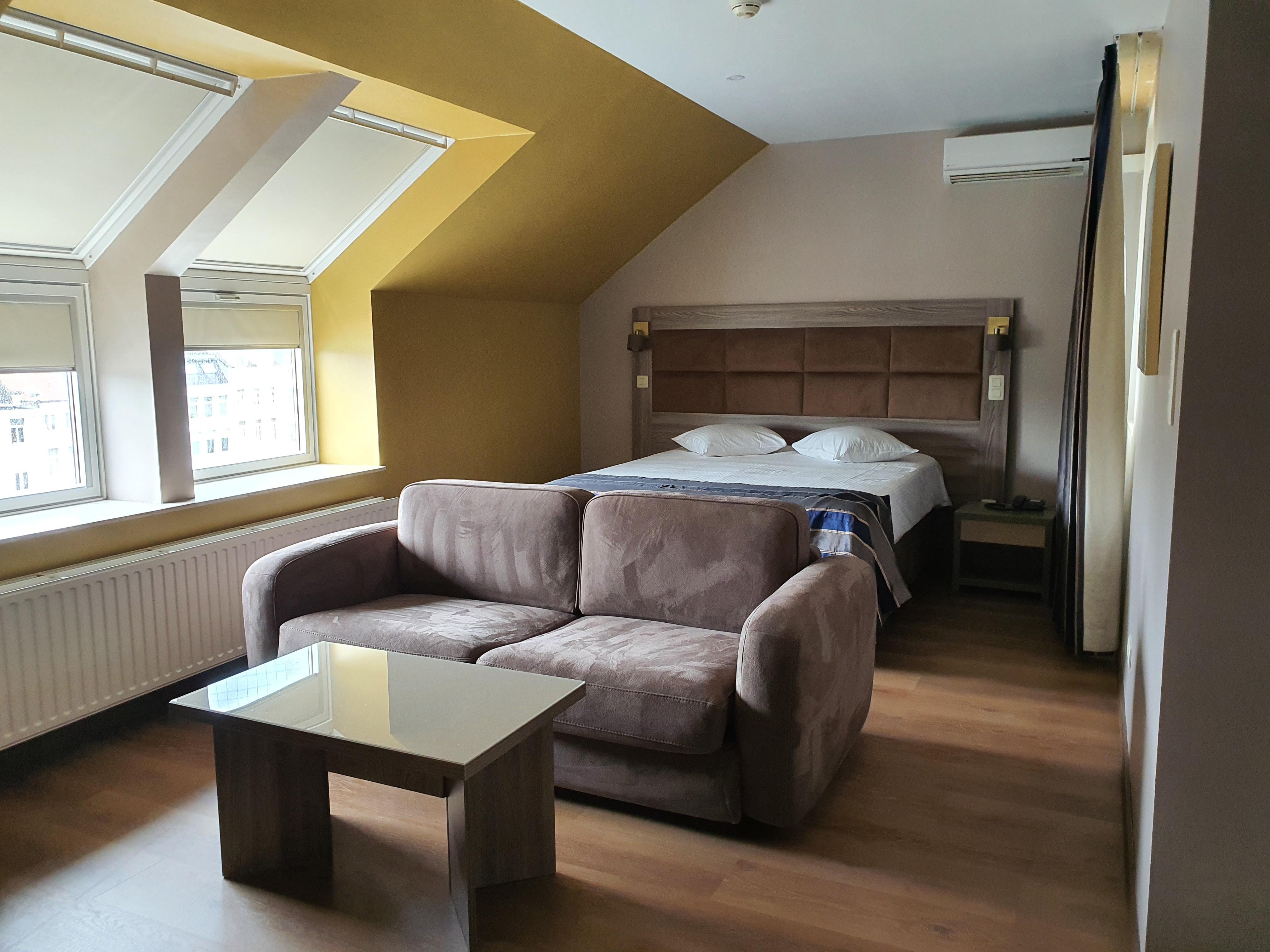 Hotel Midi-Zuid Saint-Gilles Kültér fotó