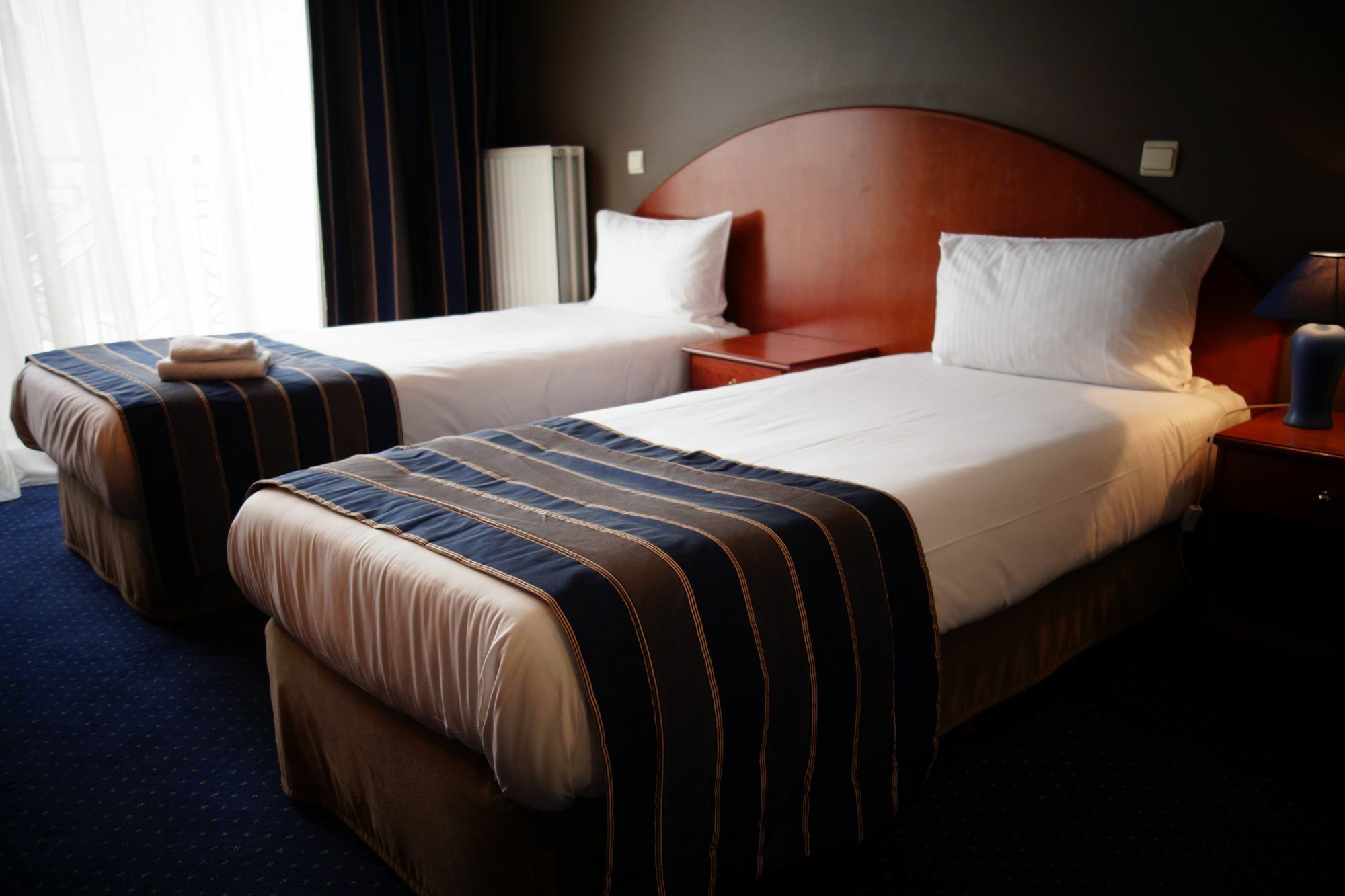 Hotel Midi-Zuid Saint-Gilles Kültér fotó