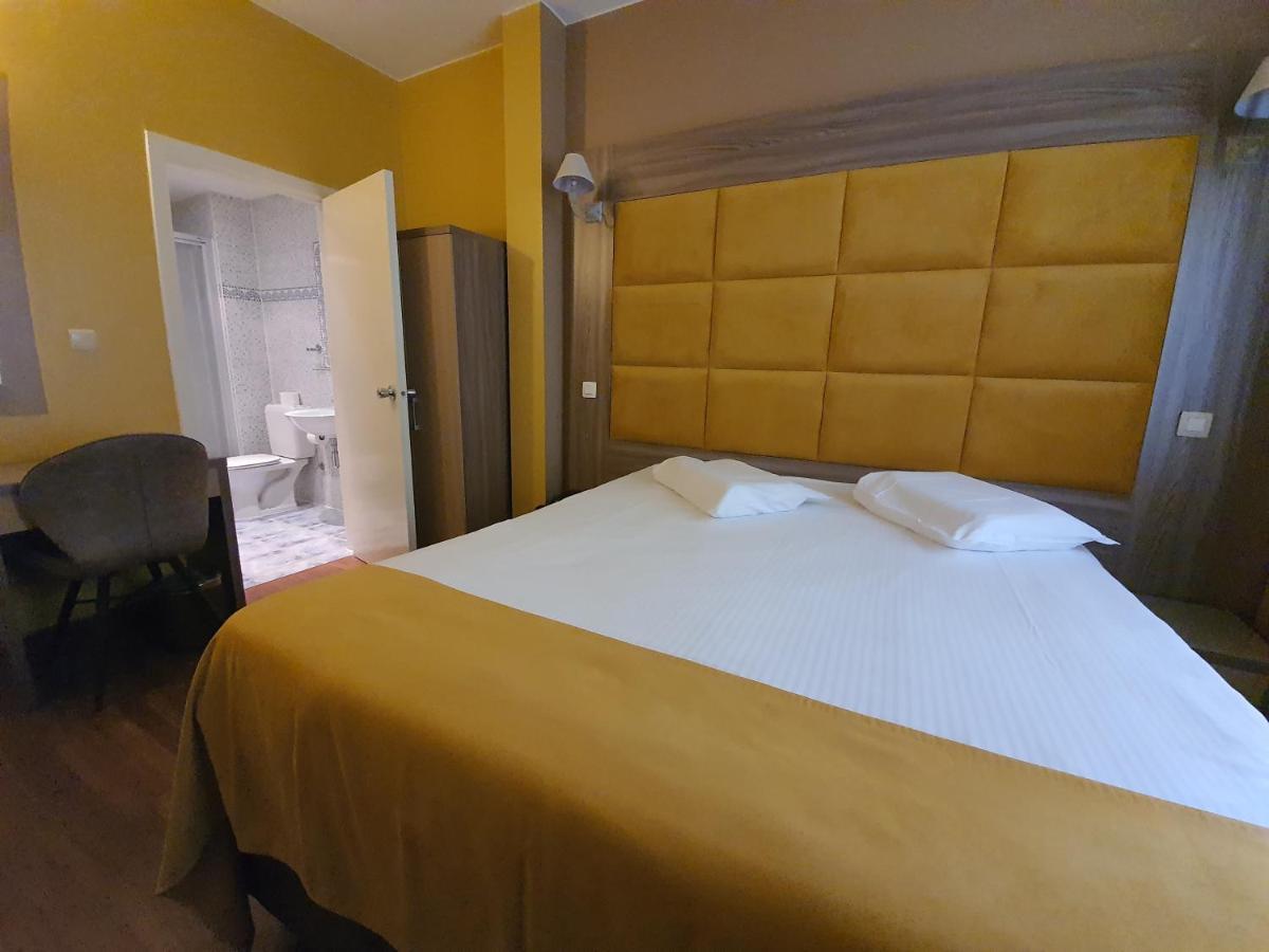 Hotel Midi-Zuid Saint-Gilles Kültér fotó