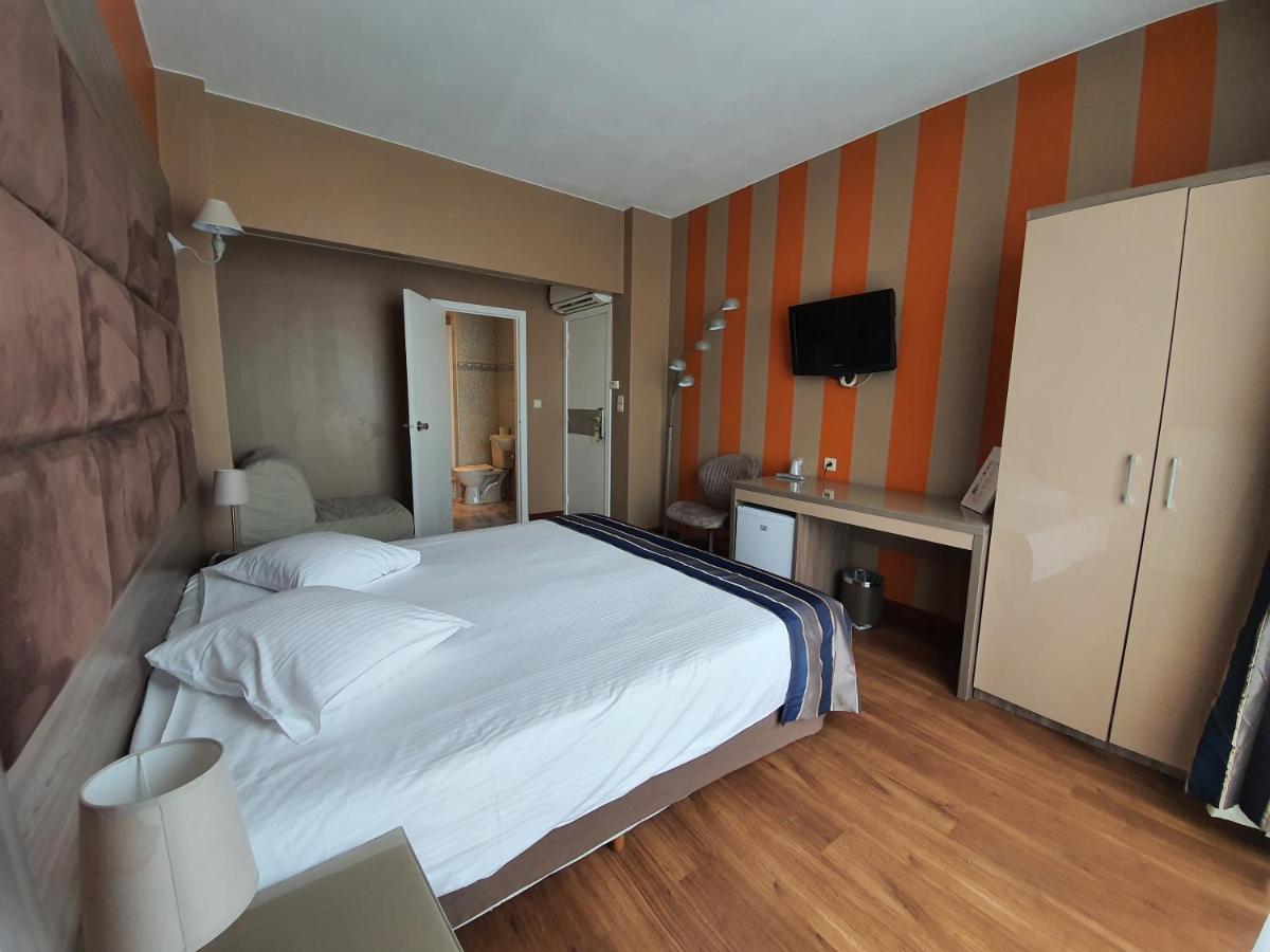 Hotel Midi-Zuid Saint-Gilles Kültér fotó